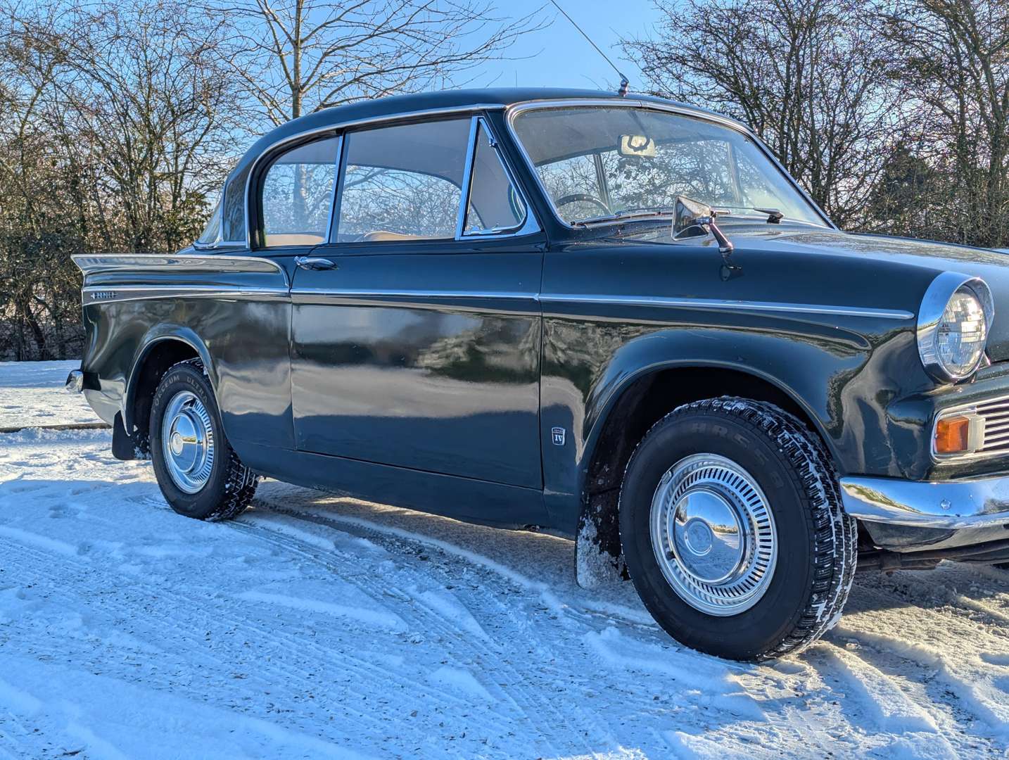 <p>1963 SUNBEAM RAPIER SERIES IV</p>