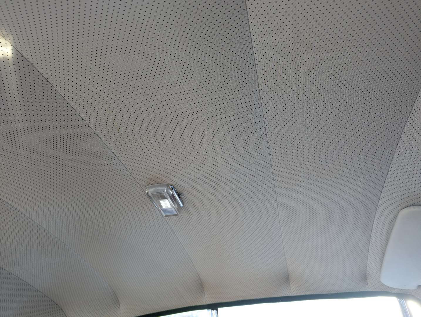 <p>1963 SUNBEAM RAPIER SERIES IV</p>