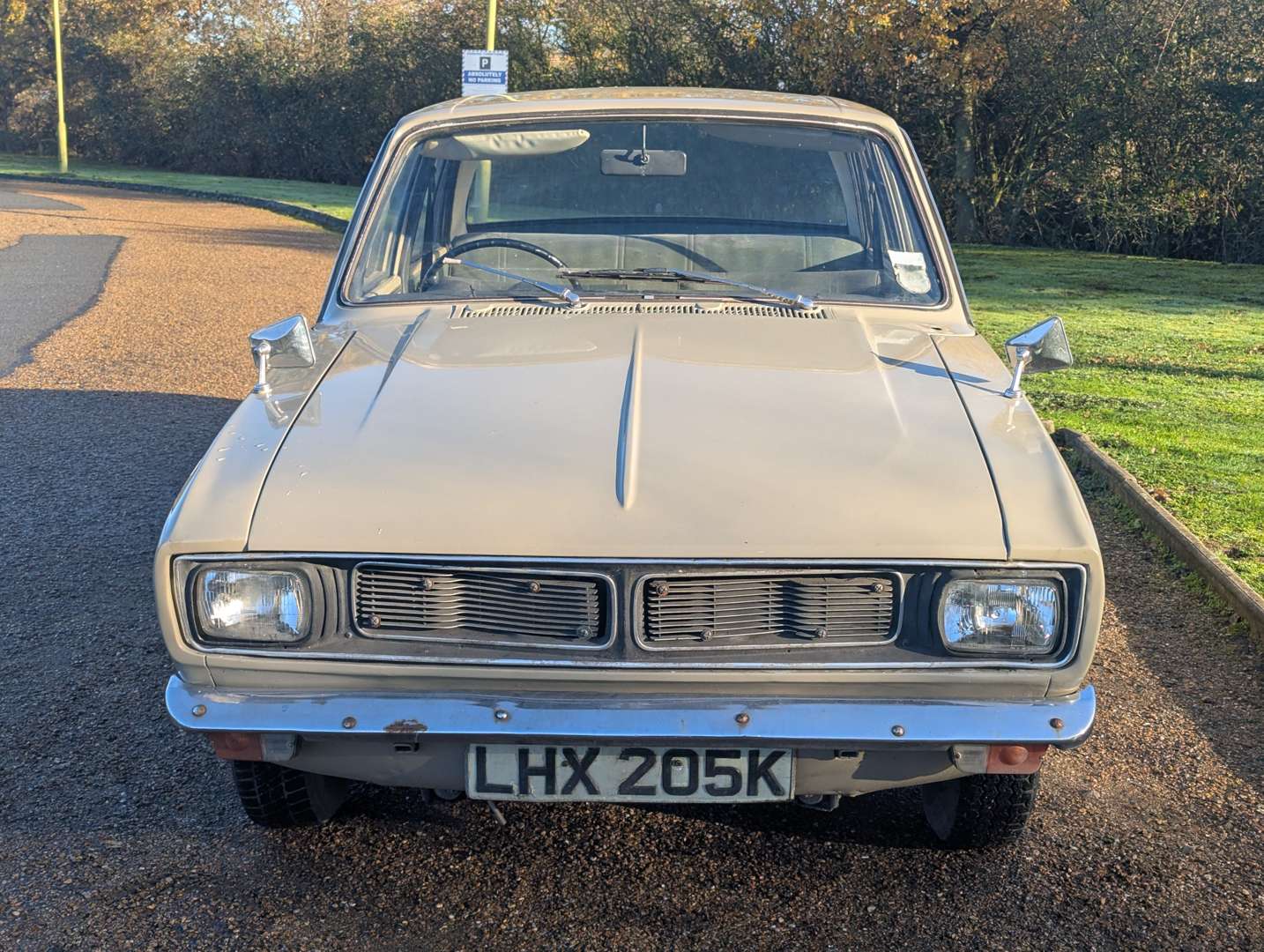 <p>1972 HILLMAN HUNTER SALOON</p>