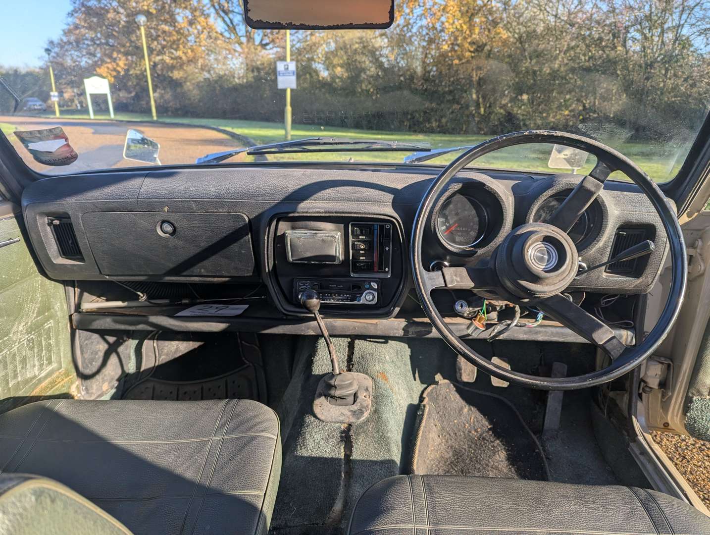 <p>1972 HILLMAN HUNTER SALOON</p>