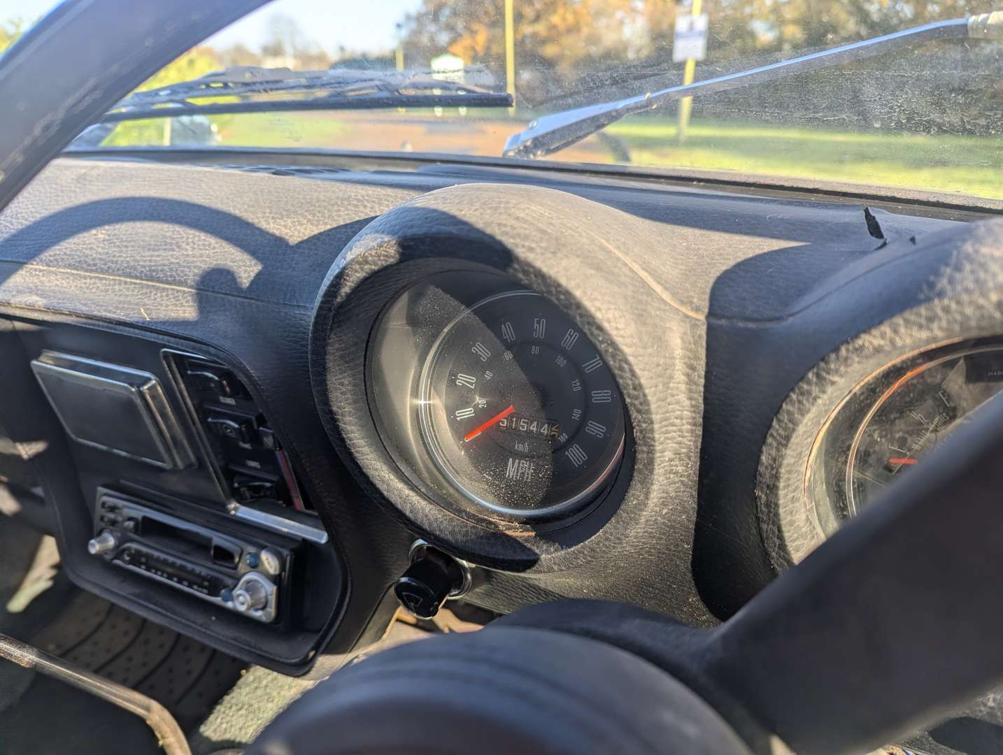 <p>1972 HILLMAN HUNTER SALOON</p>