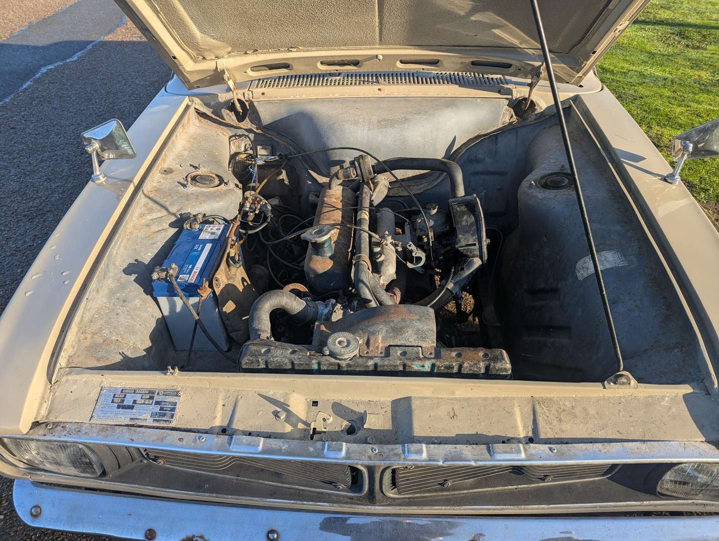 <p>1972 HILLMAN HUNTER SALOON</p>