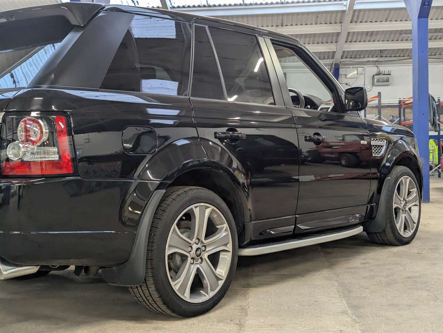 <p>2013 RANGE ROVER SPORT AUTOBIOGRAPHY - 9714 MILES FROM NEW</p>