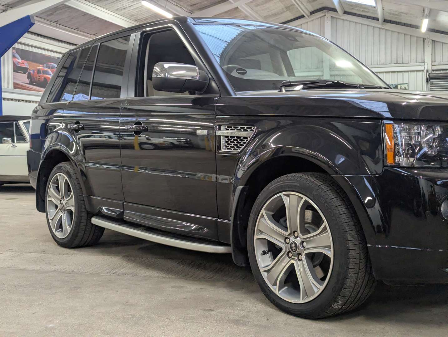 <p>2013 RANGE ROVER SPORT AUTOBIOGRAPHY - 9714 MILES FROM NEW</p>