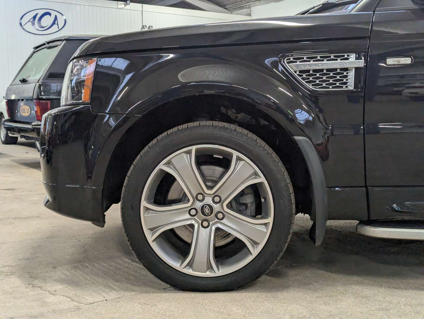 <p>2013 RANGE ROVER SPORT AUTOBIOGRAPHY - 9714 MILES FROM NEW</p>