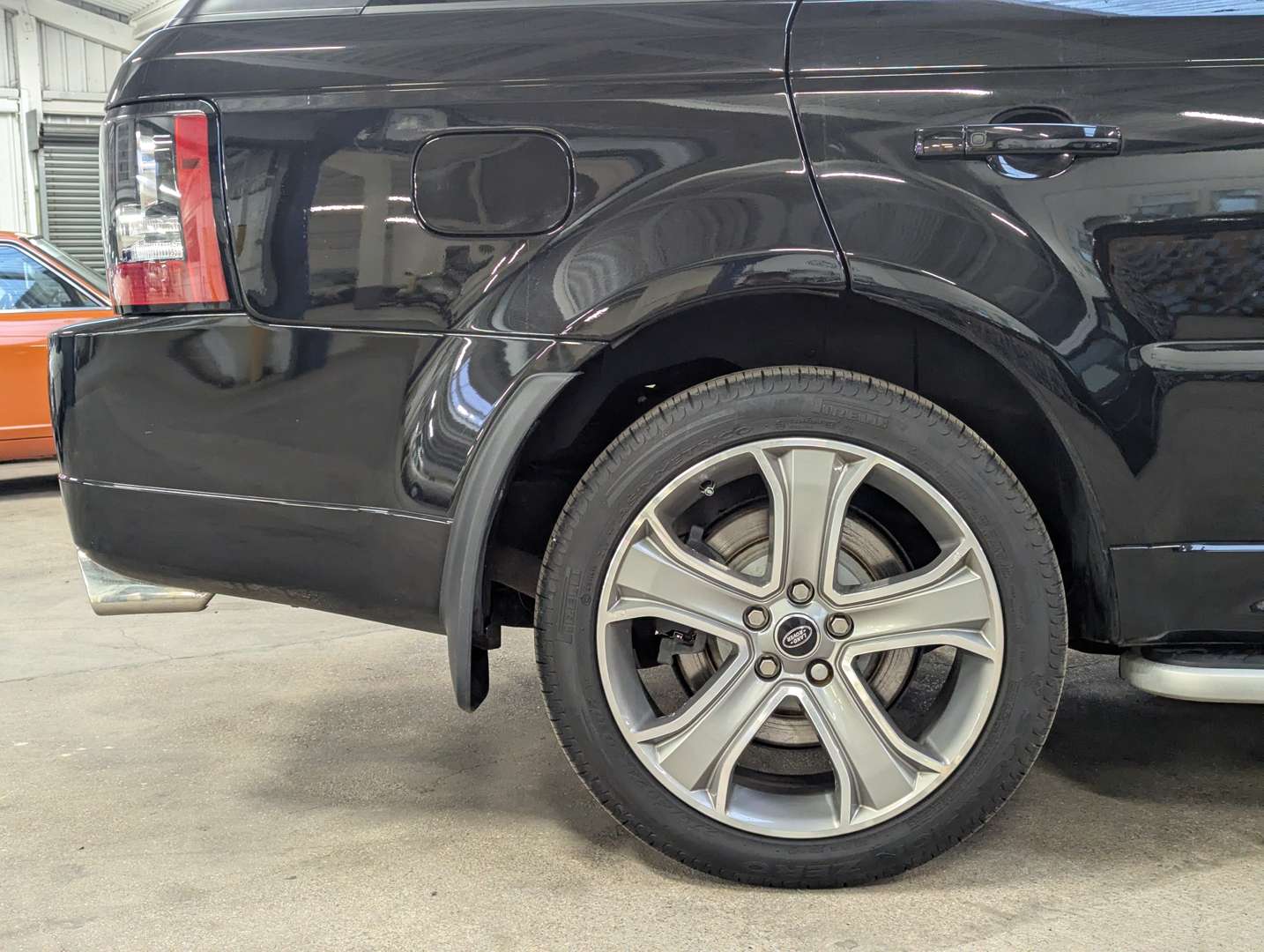 <p>2013 RANGE ROVER SPORT AUTOBIOGRAPHY - 9714 MILES FROM NEW</p>