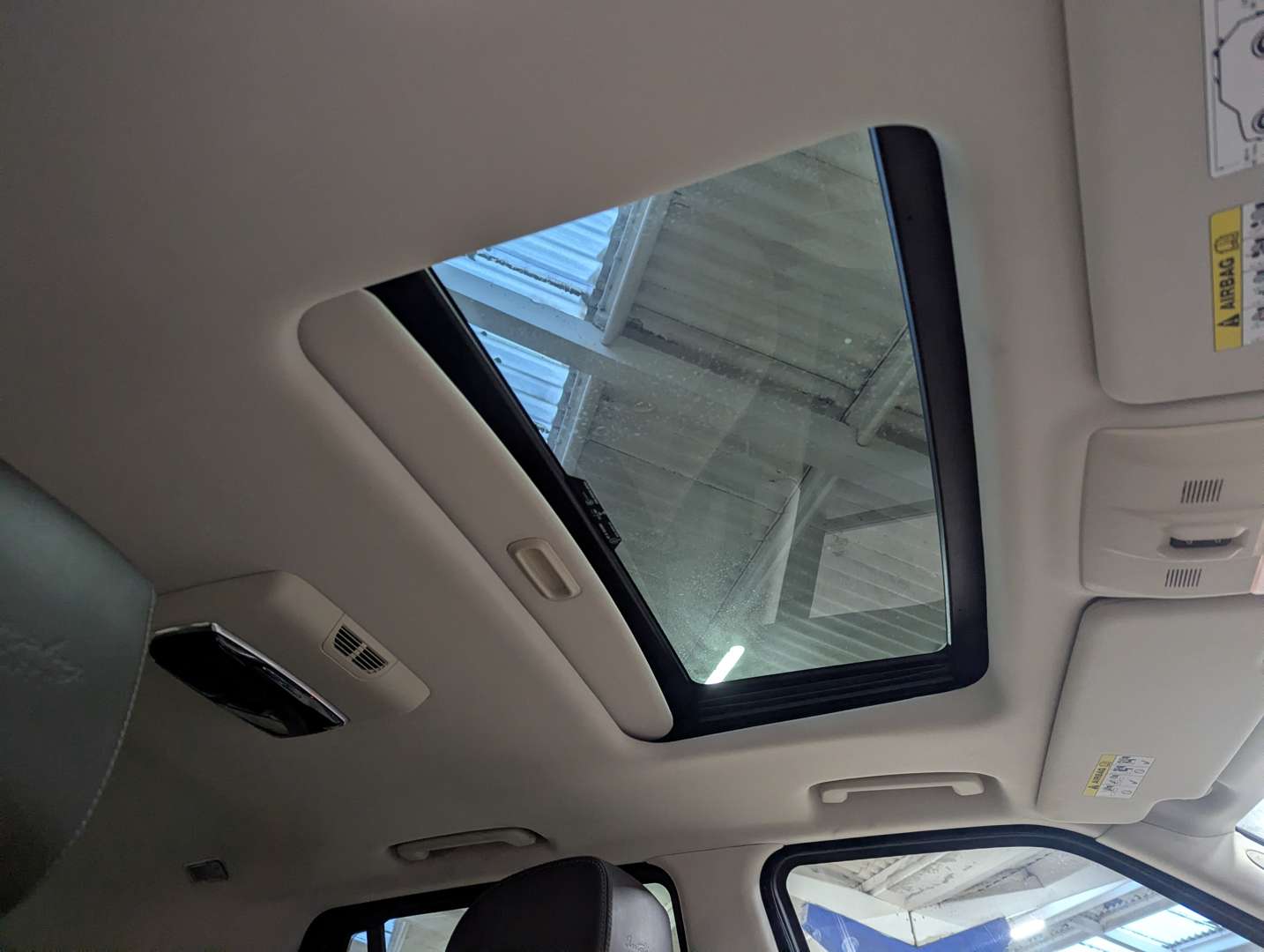 <p>2013 RANGE ROVER SPORT AUTOBIOGRAPHY - 9714 MILES FROM NEW</p>