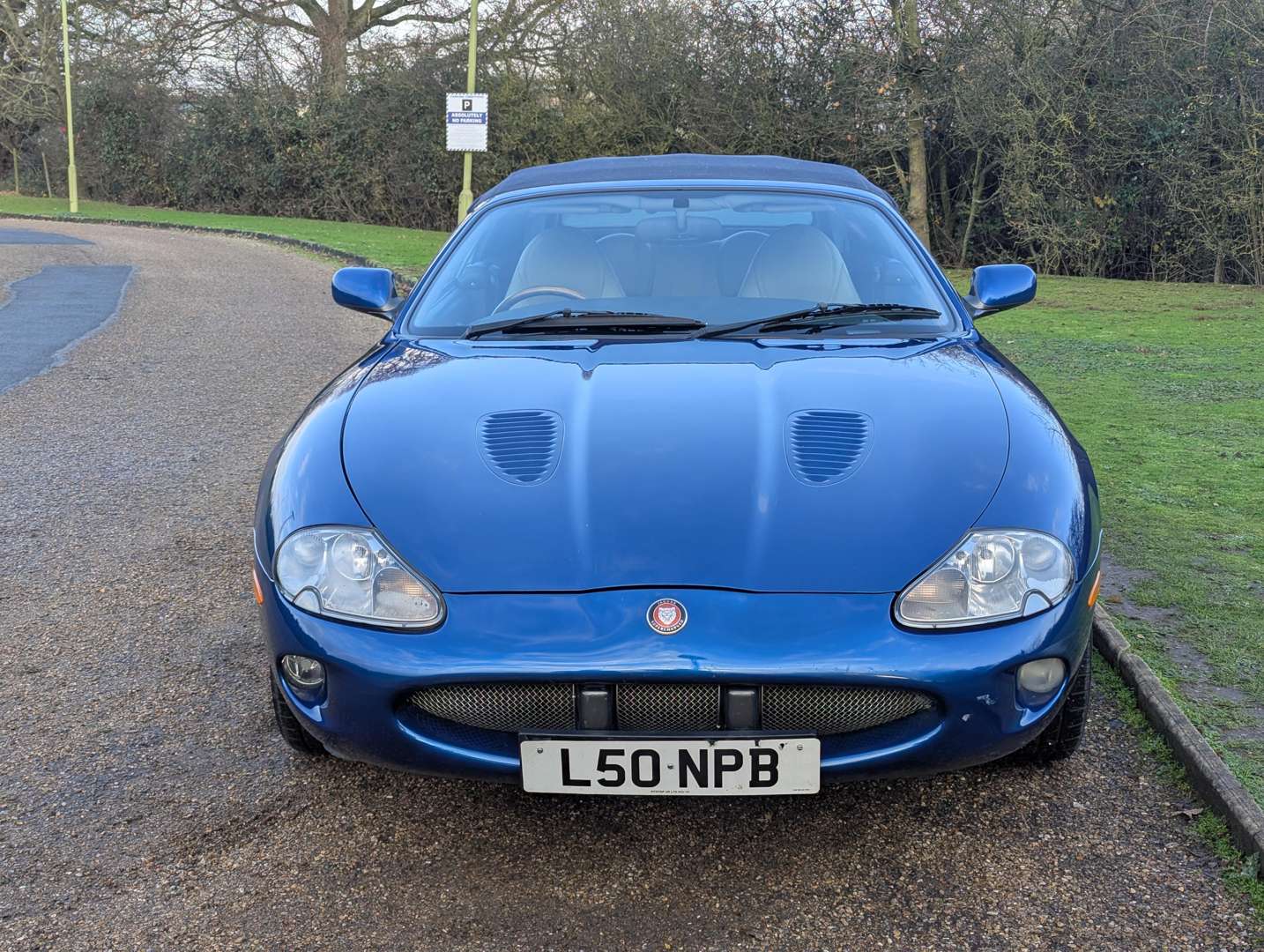 <p>1999 JAGUAR XKR 4.0 AUTO</p>