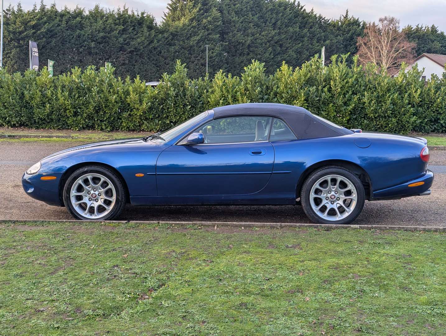 <p>1999 JAGUAR XKR 4.0 AUTO</p>