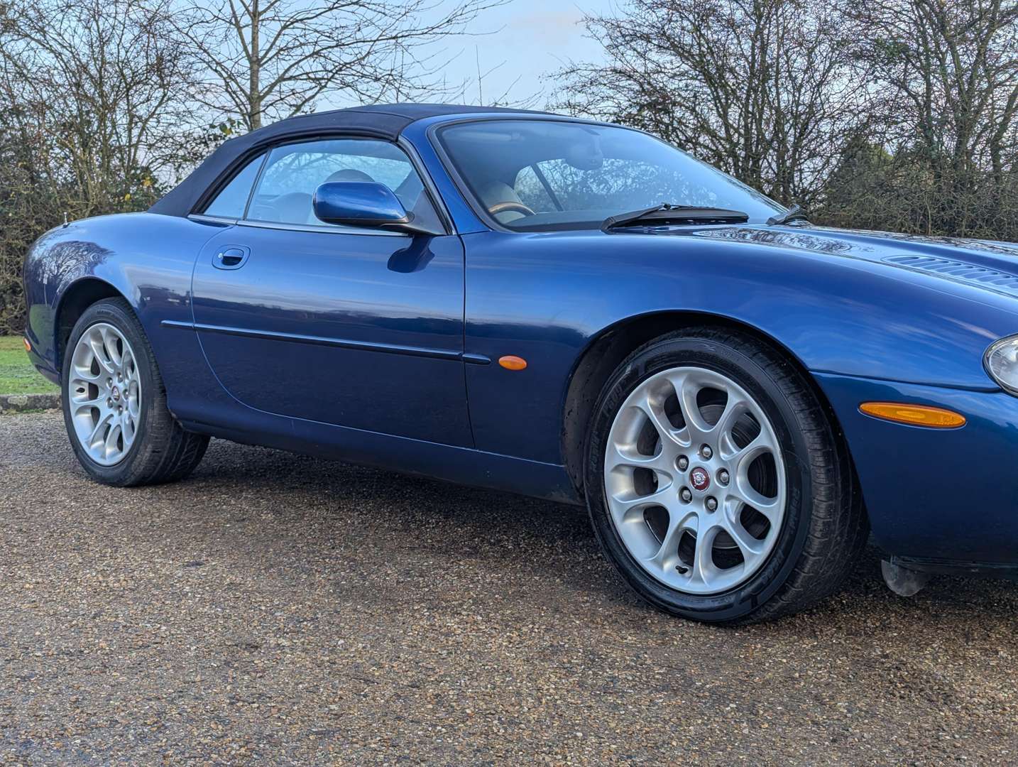<p>1999 JAGUAR XKR 4.0 AUTO</p>