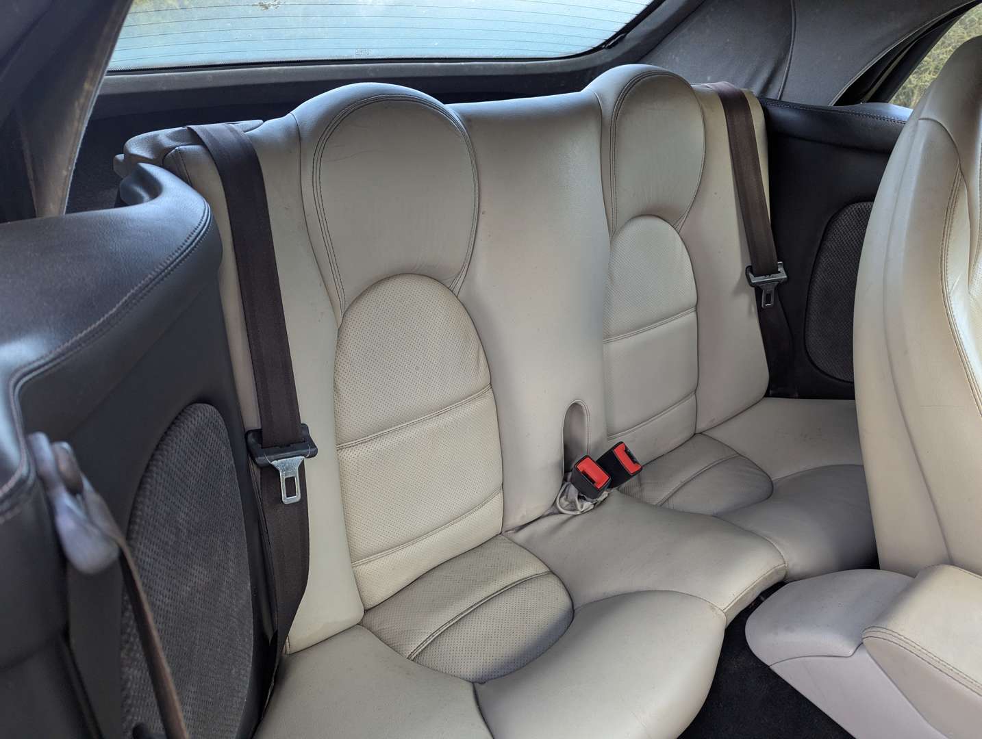 <p>1999 JAGUAR XKR 4.0 AUTO</p>