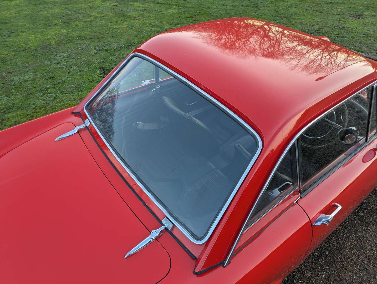 <p>1965 SUNBEAM ALPINE GT SERIES IV</p>