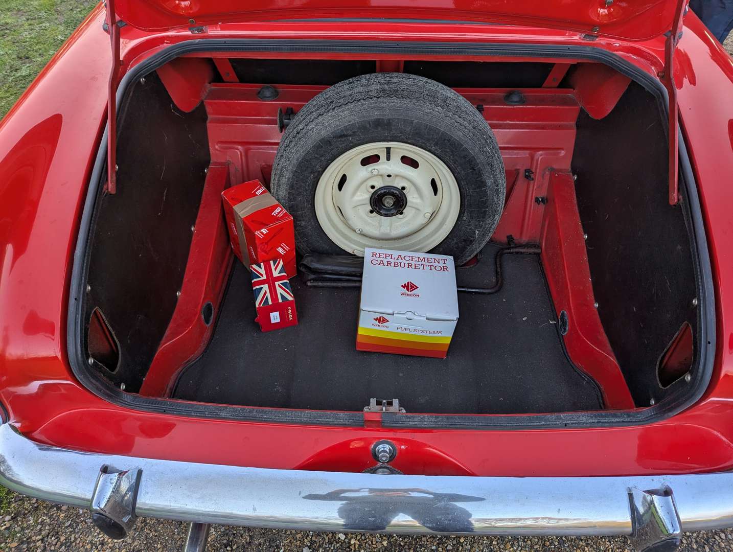 <p>1965 SUNBEAM ALPINE GT SERIES IV</p>