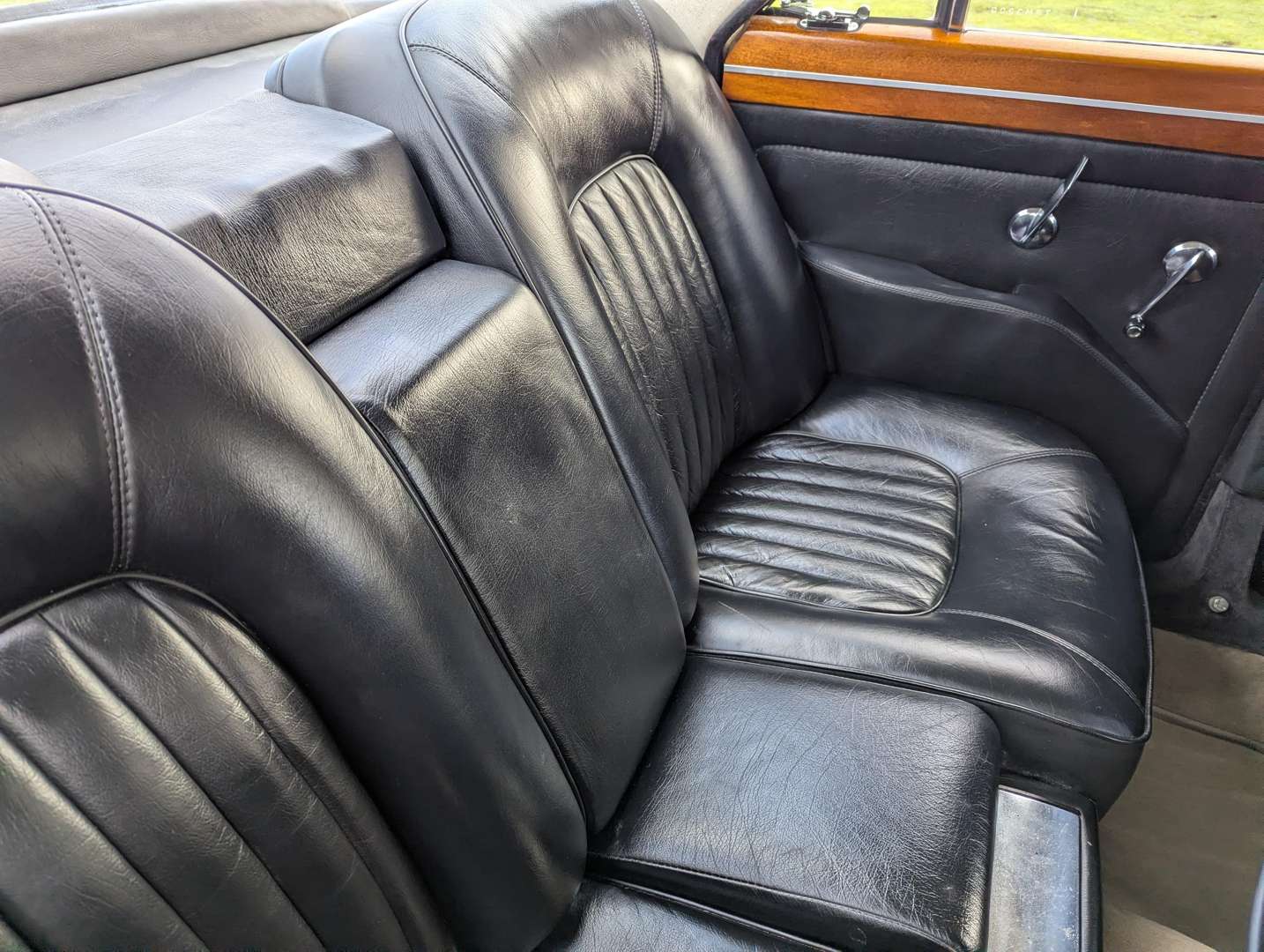 <p>1969 ROVER P5 B 3.5 LITRE COUPE</p>