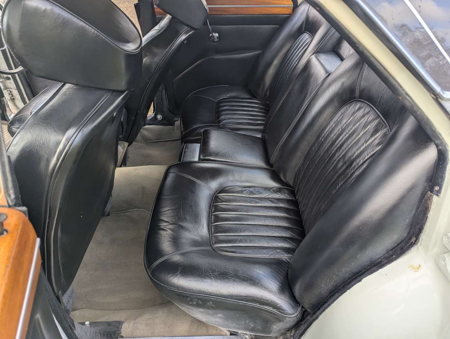 <p>1969 ROVER P5 B 3.5 LITRE COUPE</p>