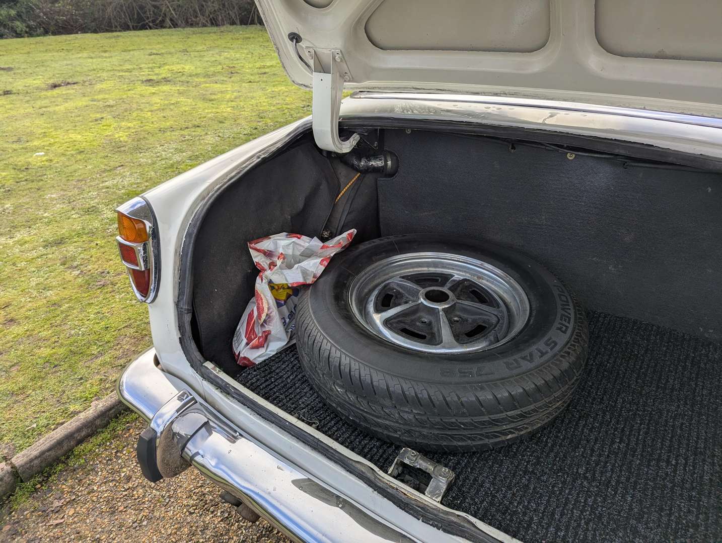 <p>1969 ROVER P5 B 3.5 LITRE COUPE</p>