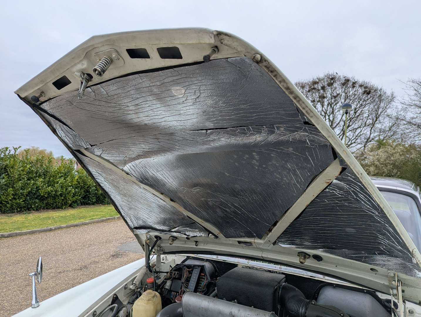 <p>1968 ROVER 3.5L COUPE</p>