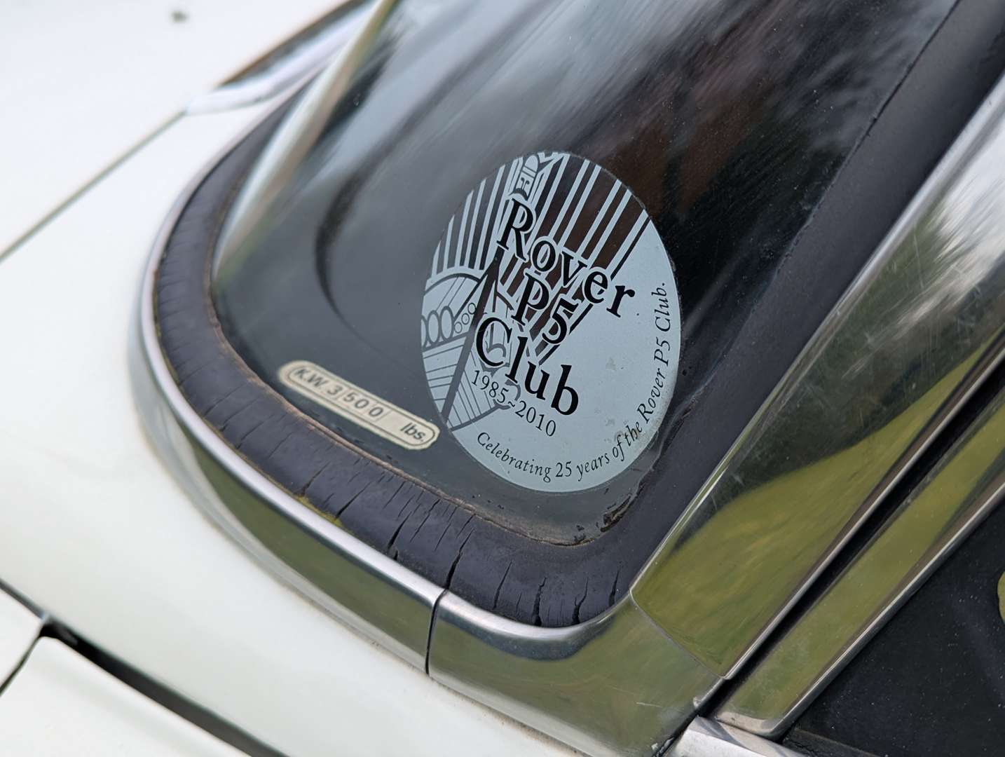 <p>1968 ROVER 3.5L COUPE</p>