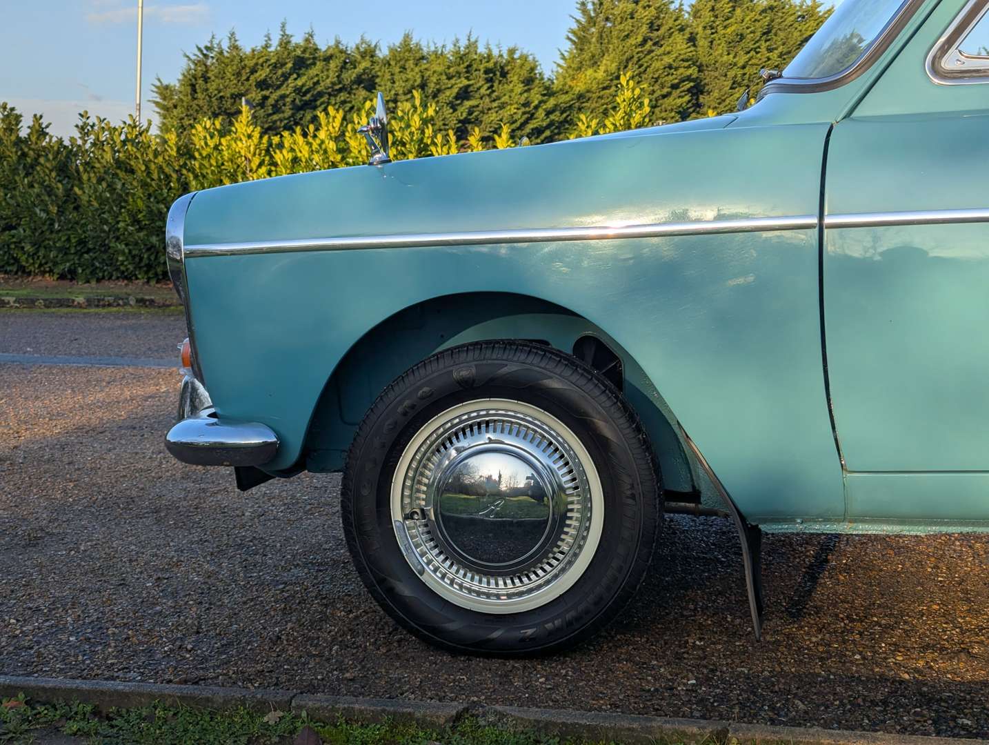 <p>1961 AUSTIN A40 FARINA</p>