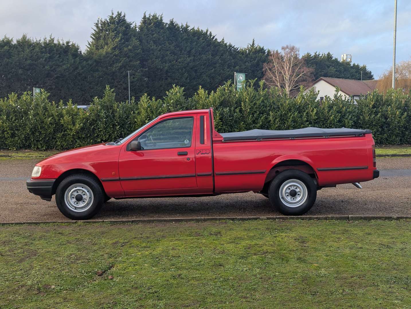 <p>1992 FORD P100 TURBO DIESEL PICK-UP</p>