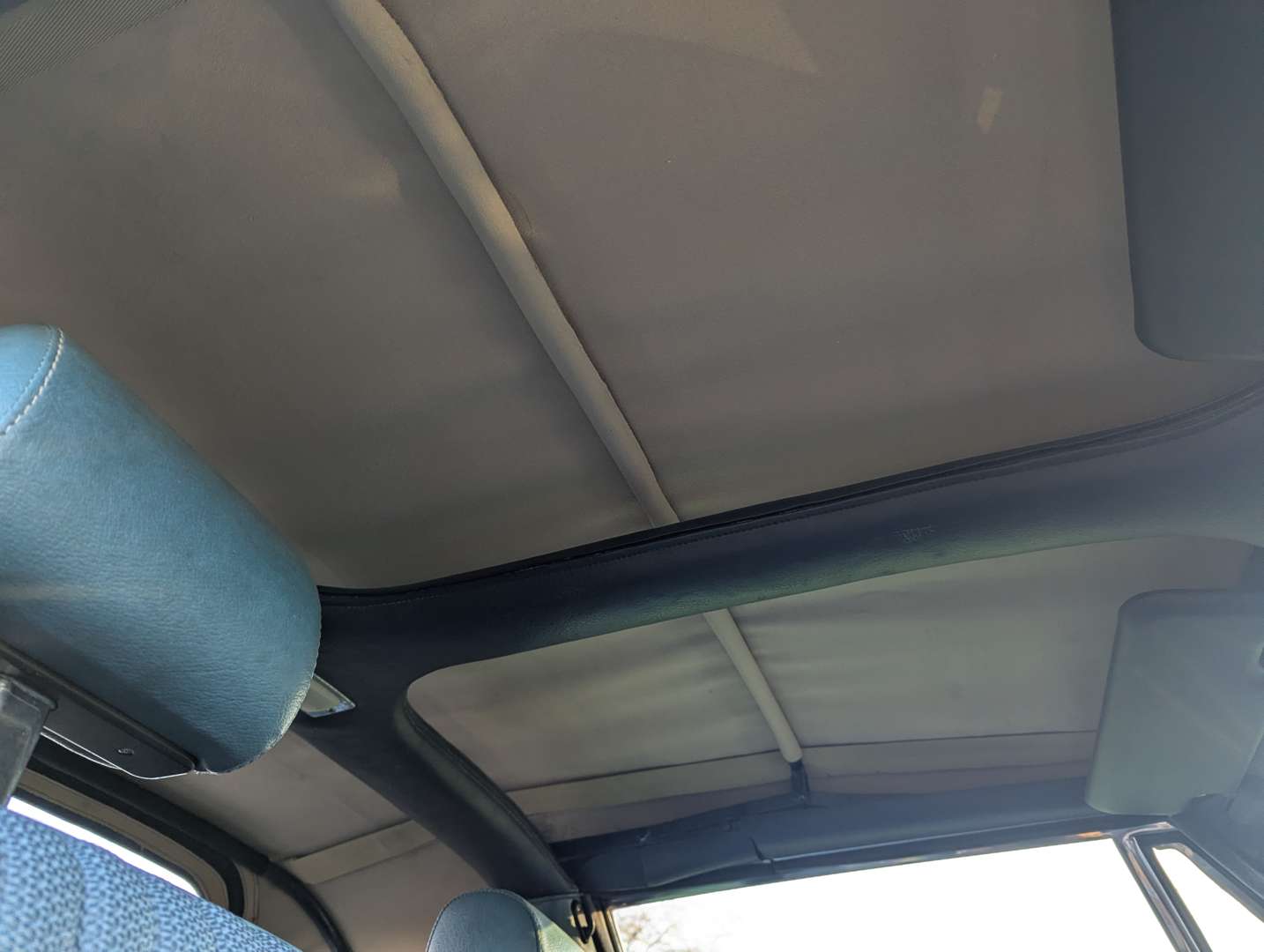 <p>1974 TRIUMPH STAG 3.0 AUTO</p>