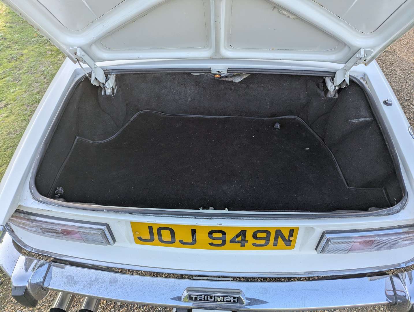 <p>1974 TRIUMPH STAG 3.0 AUTO</p>