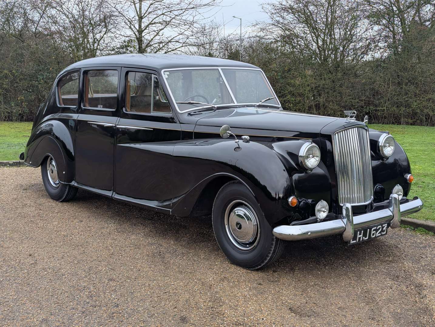 <p>1955 AUSTIN A135 PRINCESS LIMOUSINE</p>
