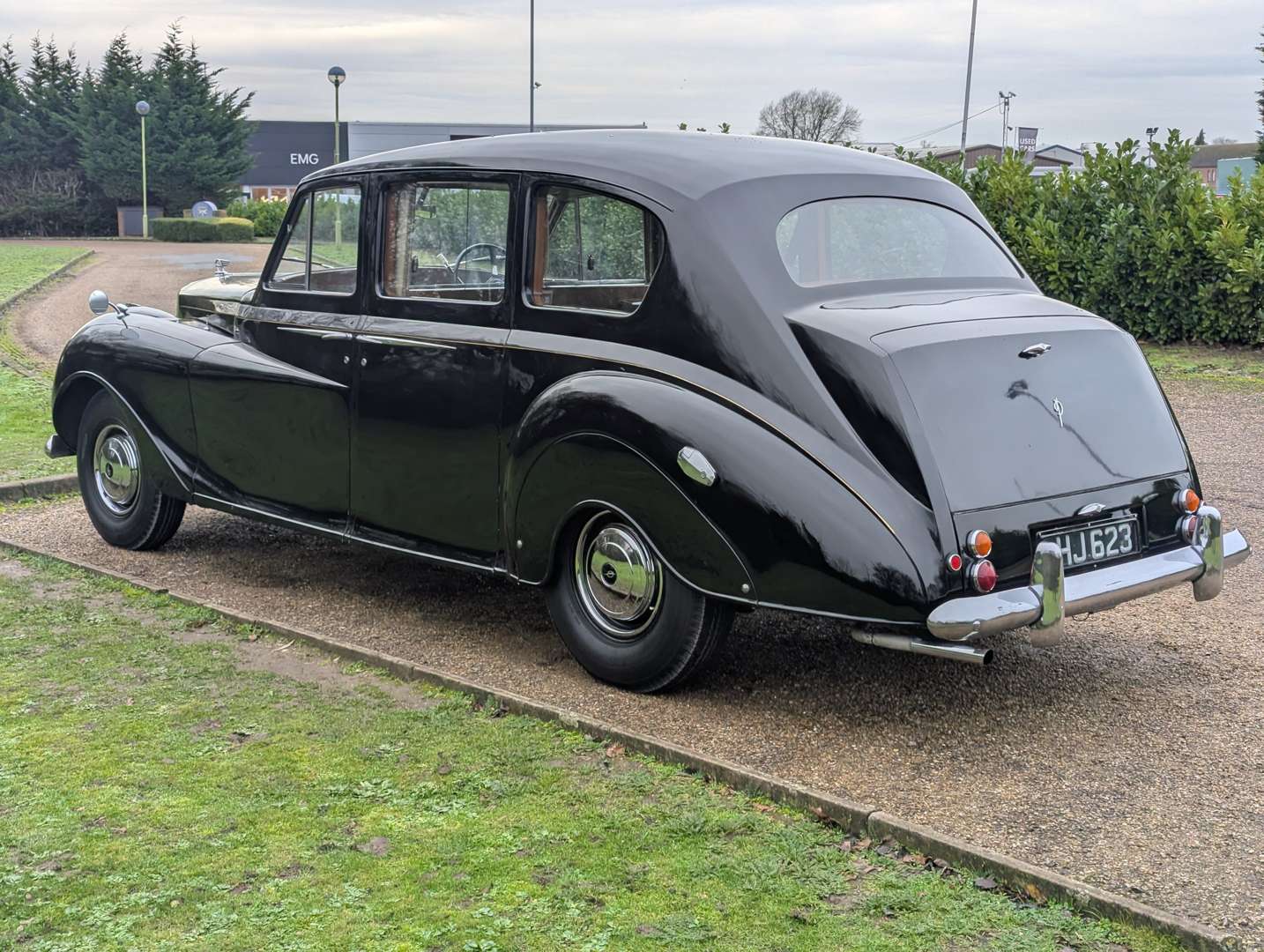<p>1955 AUSTIN A135 PRINCESS LIMOUSINE</p>