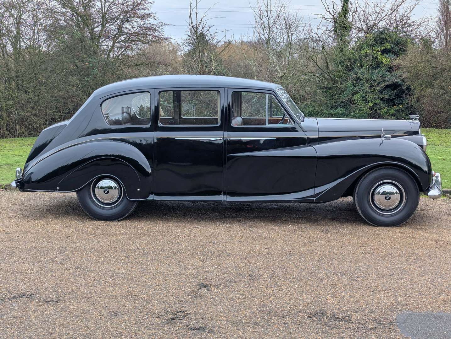 <p>1955 AUSTIN A135 PRINCESS LIMOUSINE</p>