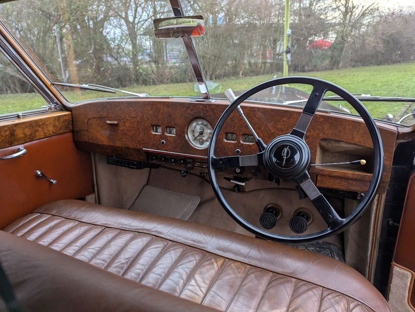 <p>1955 AUSTIN A135 PRINCESS LIMOUSINE</p>