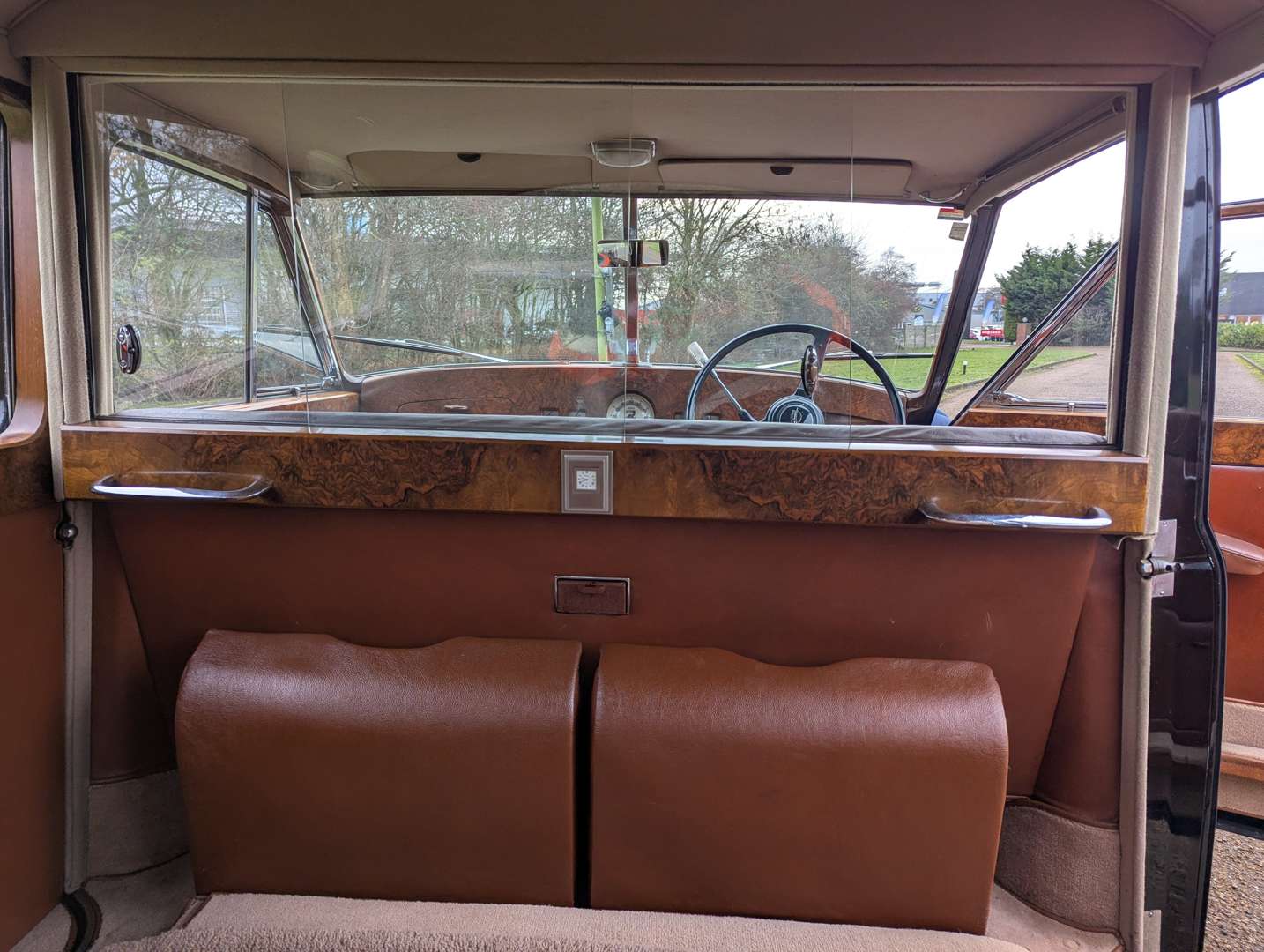 <p>1955 AUSTIN A135 PRINCESS LIMOUSINE</p>