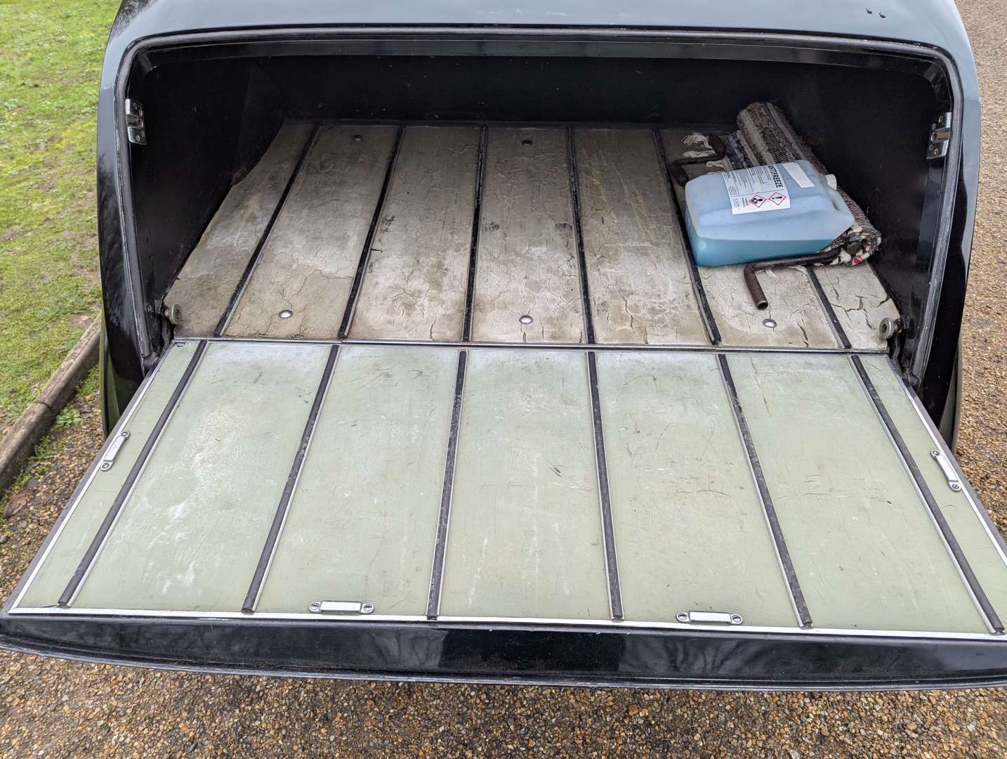 <p>1955 AUSTIN A135 PRINCESS LIMOUSINE</p>