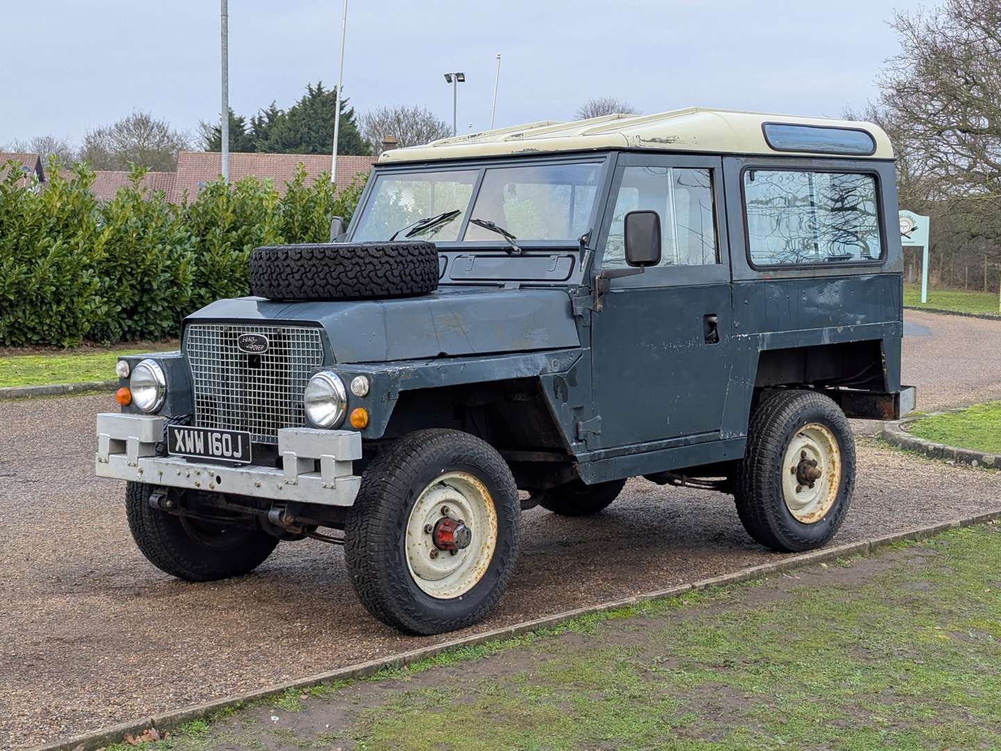 <p>1970 LAND ROVER SERIES IIA AIR PORTABLE ‘LIGHTWEIGHT’</p>