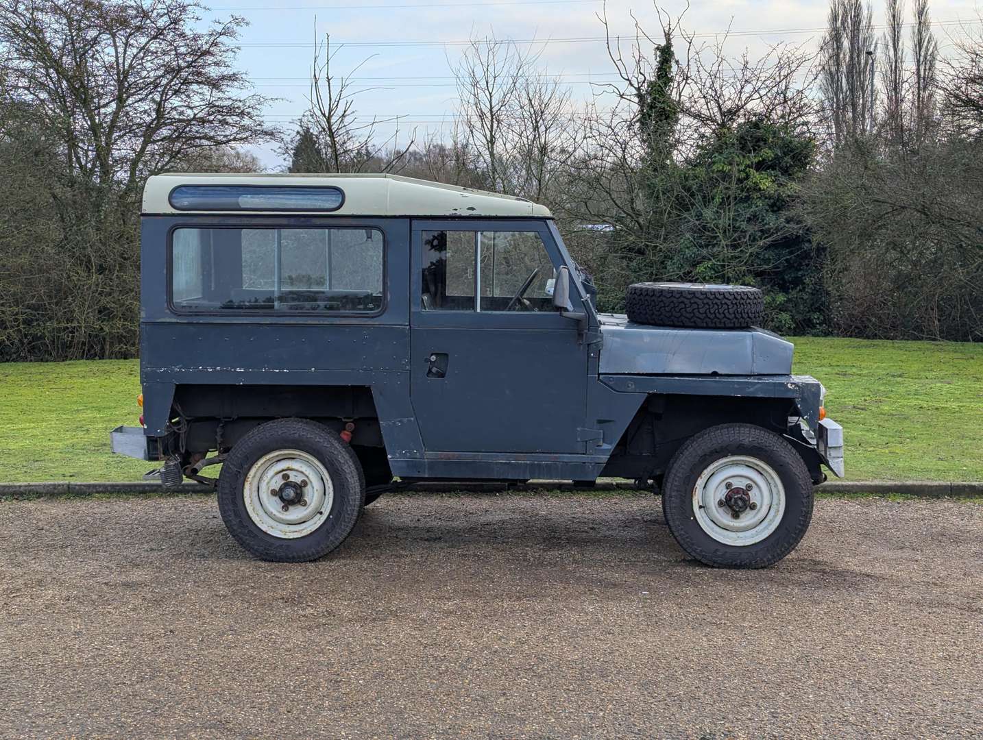 <p>1970 LAND ROVER SERIES IIA AIR PORTABLE ‘LIGHTWEIGHT’</p>