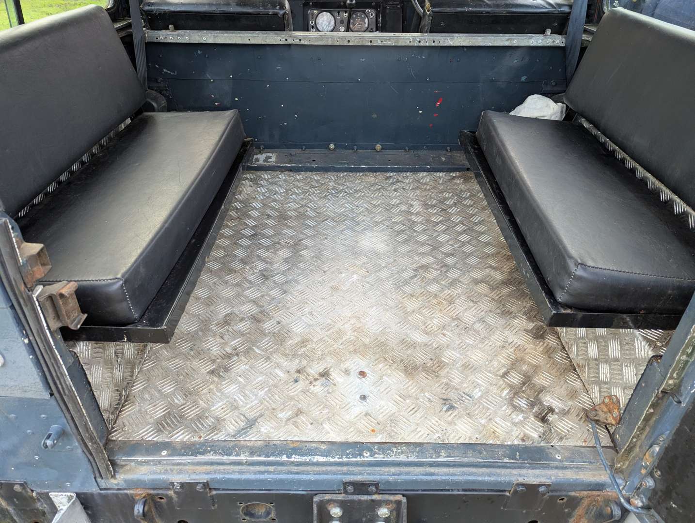 <p>1970 LAND ROVER SERIES IIA AIR PORTABLE ‘LIGHTWEIGHT’</p>