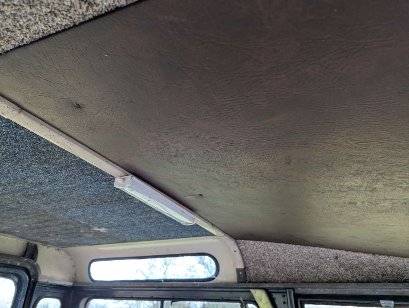 <p>1970 LAND ROVER SERIES IIA AIR PORTABLE ‘LIGHTWEIGHT’</p>