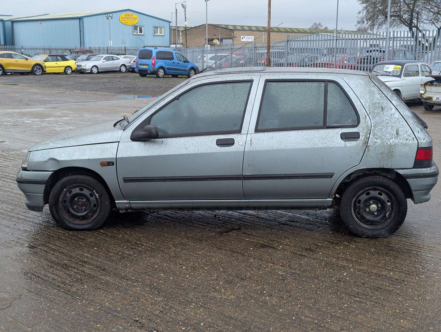 <p>1991 RENAULT CLIO RT AUTO</p>