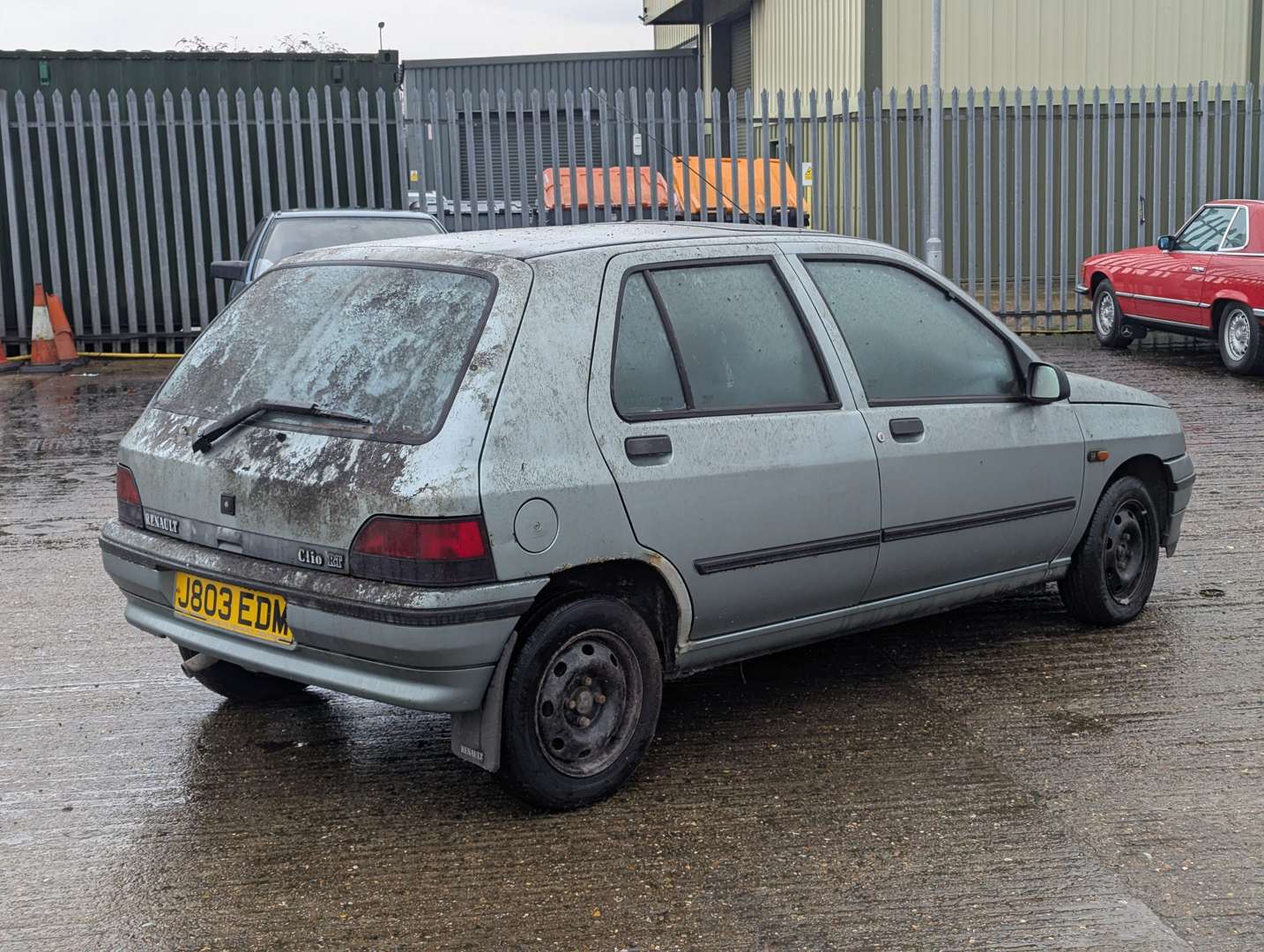 <p>1991 RENAULT CLIO RT AUTO</p>