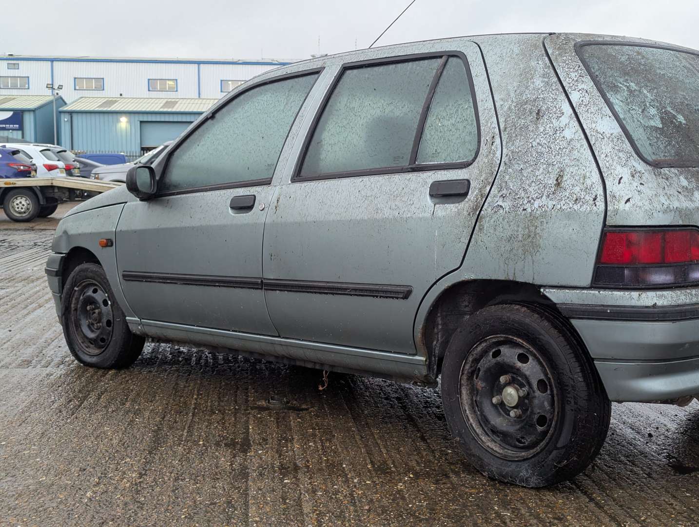 <p>1991 RENAULT CLIO RT AUTO</p>