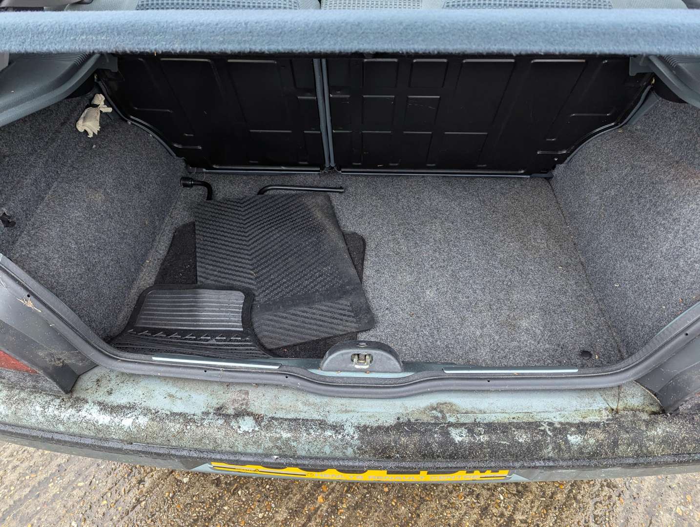 <p>1991 RENAULT CLIO RT AUTO</p>