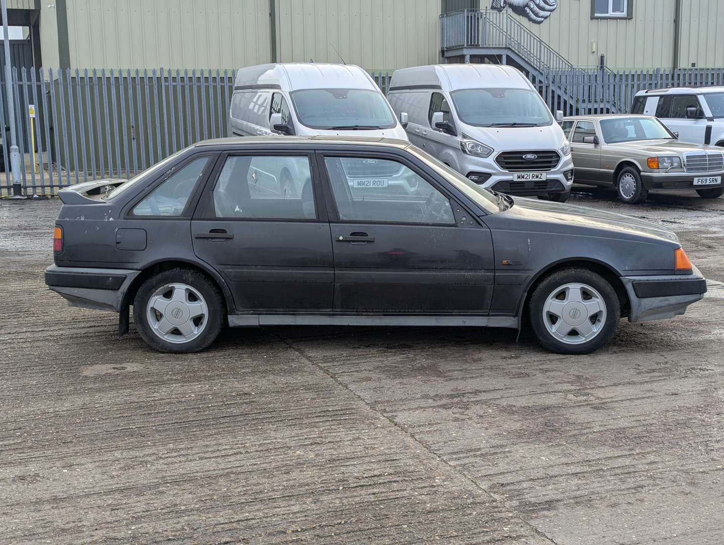 <p>1989 VOLVO 440 GLT</p>