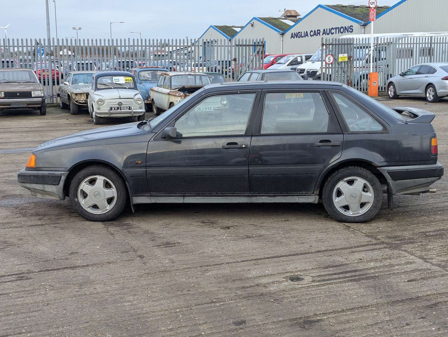 <p>1989 VOLVO 440 GLT</p>