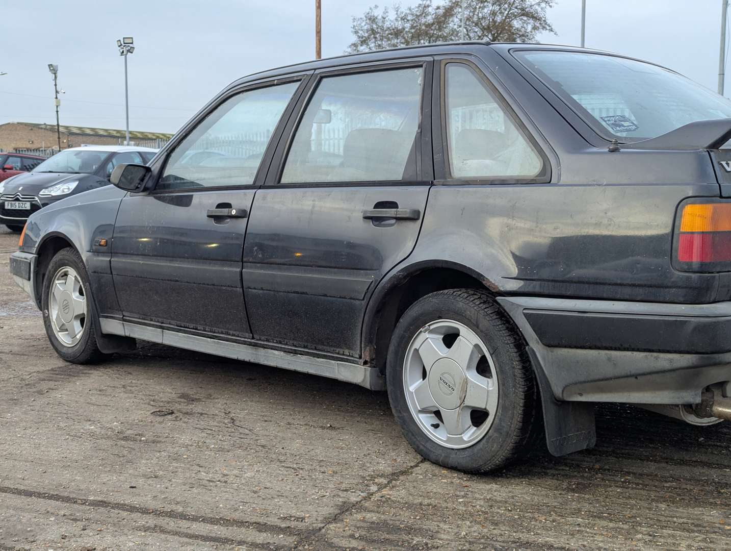 <p>1989 VOLVO 440 GLT</p>