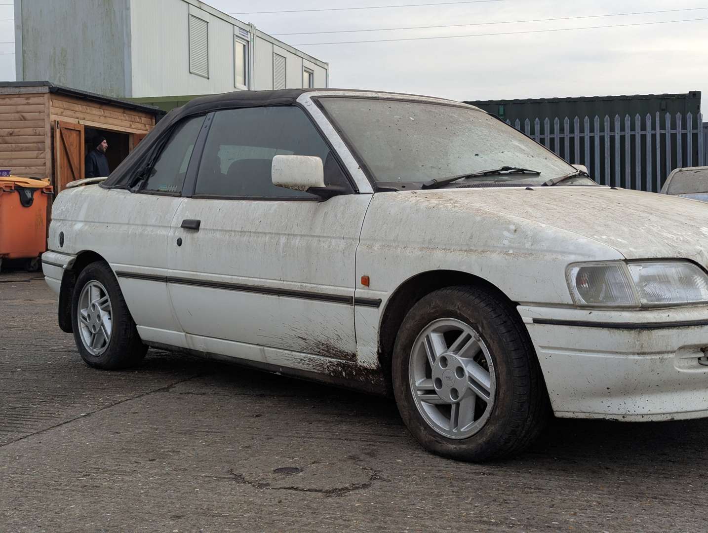 <p>1991 FORD ESCORT 1.6 I CABRIOLET</p>