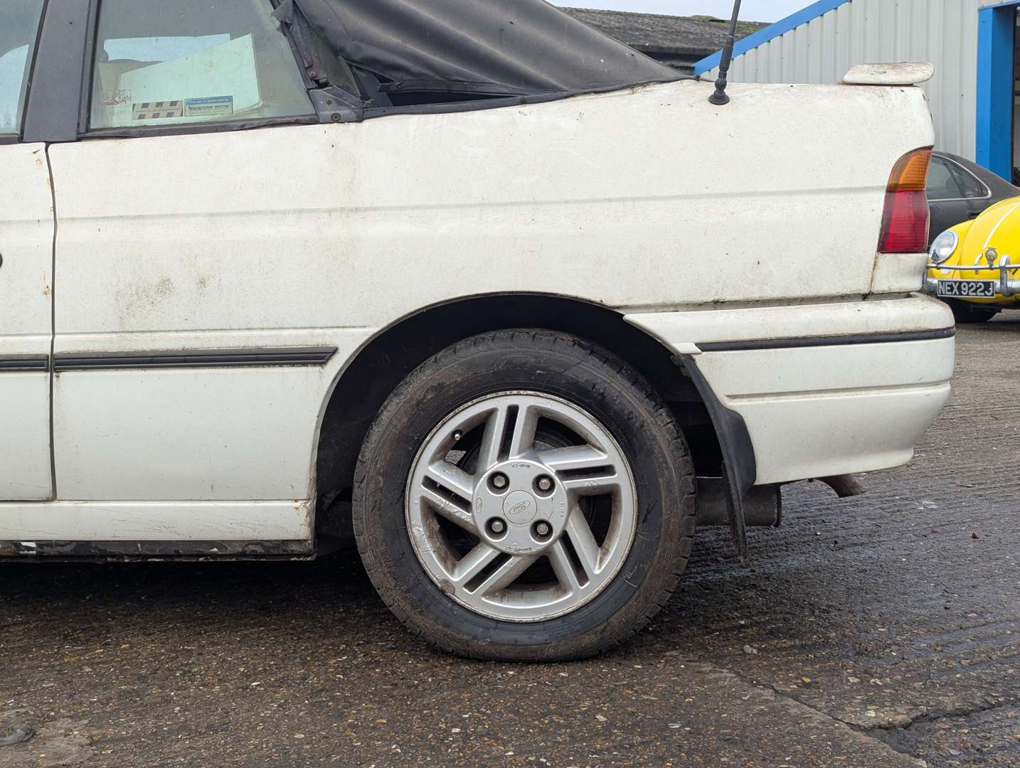 <p>1991 FORD ESCORT 1.6 I CABRIOLET</p>