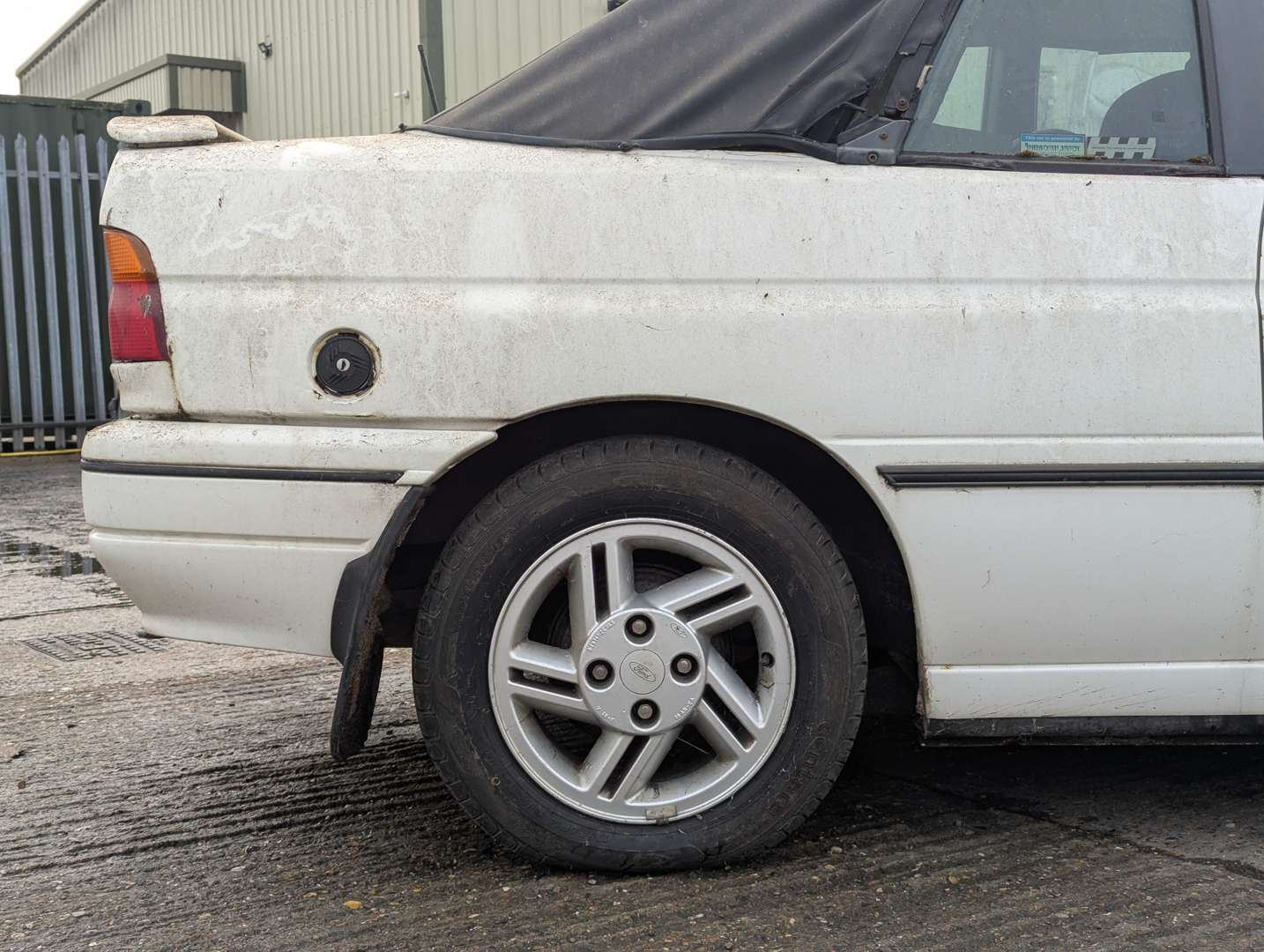 <p>1991 FORD ESCORT 1.6 I CABRIOLET</p>