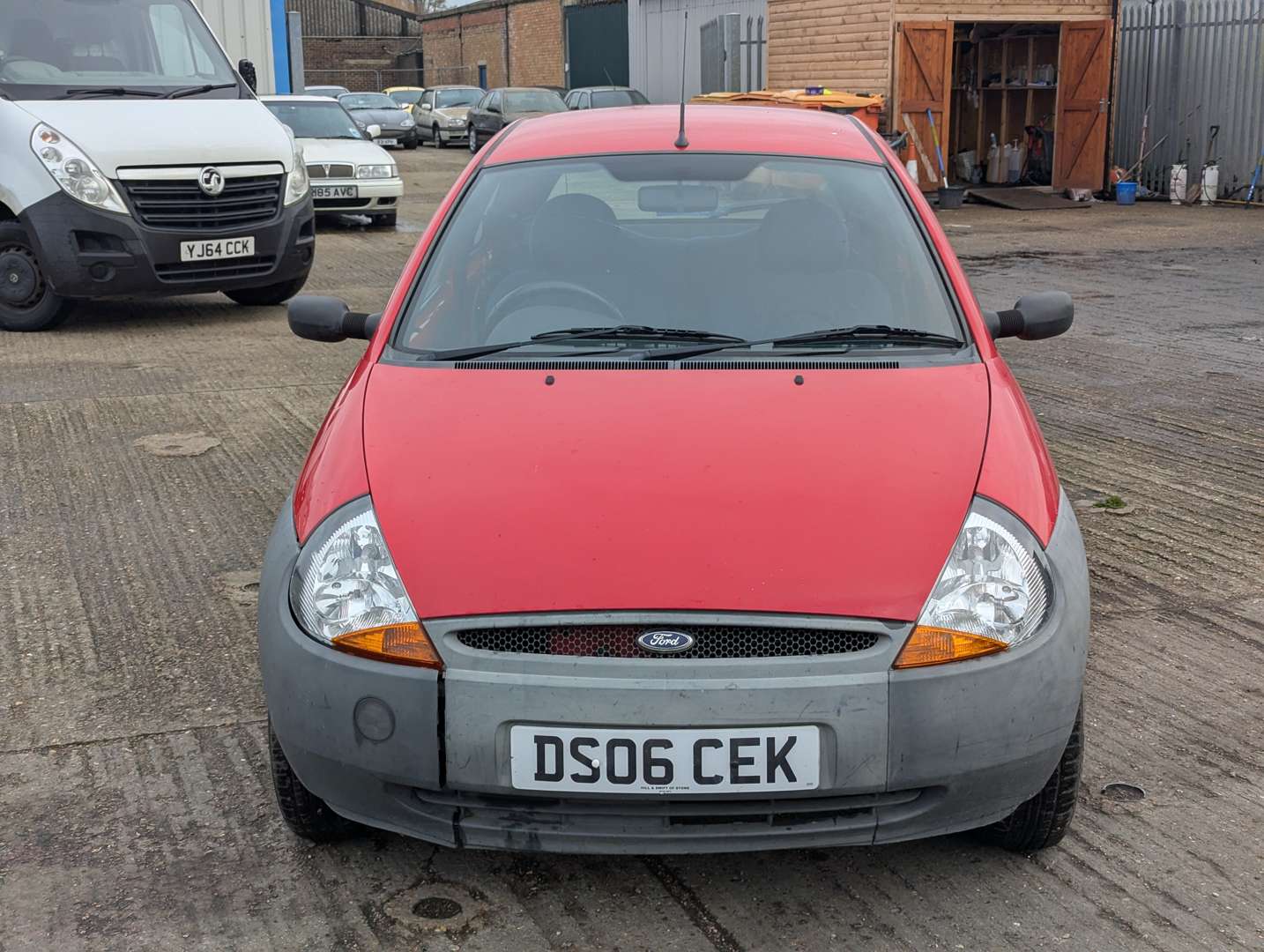 <p>2006 FORD KA DESIGN</p>