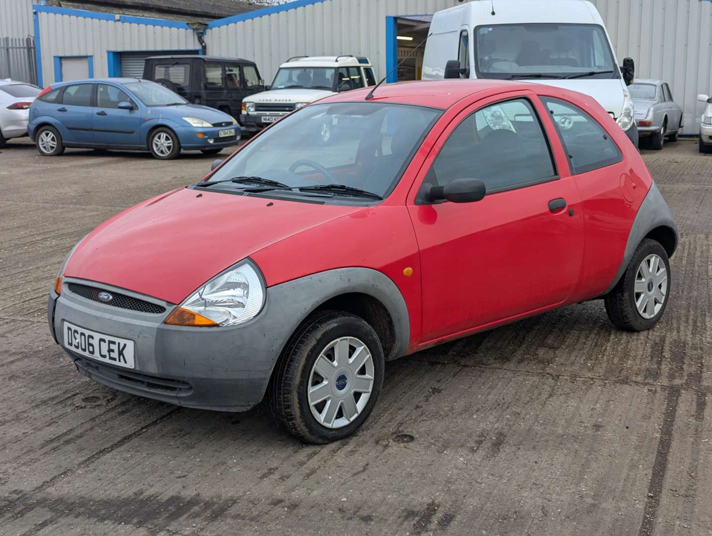 <p>2006 FORD KA DESIGN</p>
