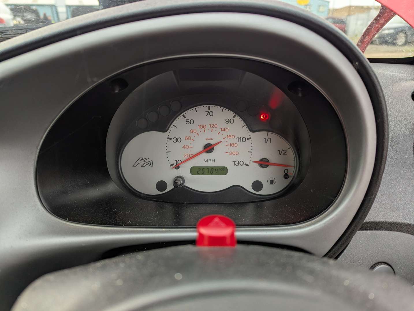 <p>2006 FORD KA DESIGN</p>