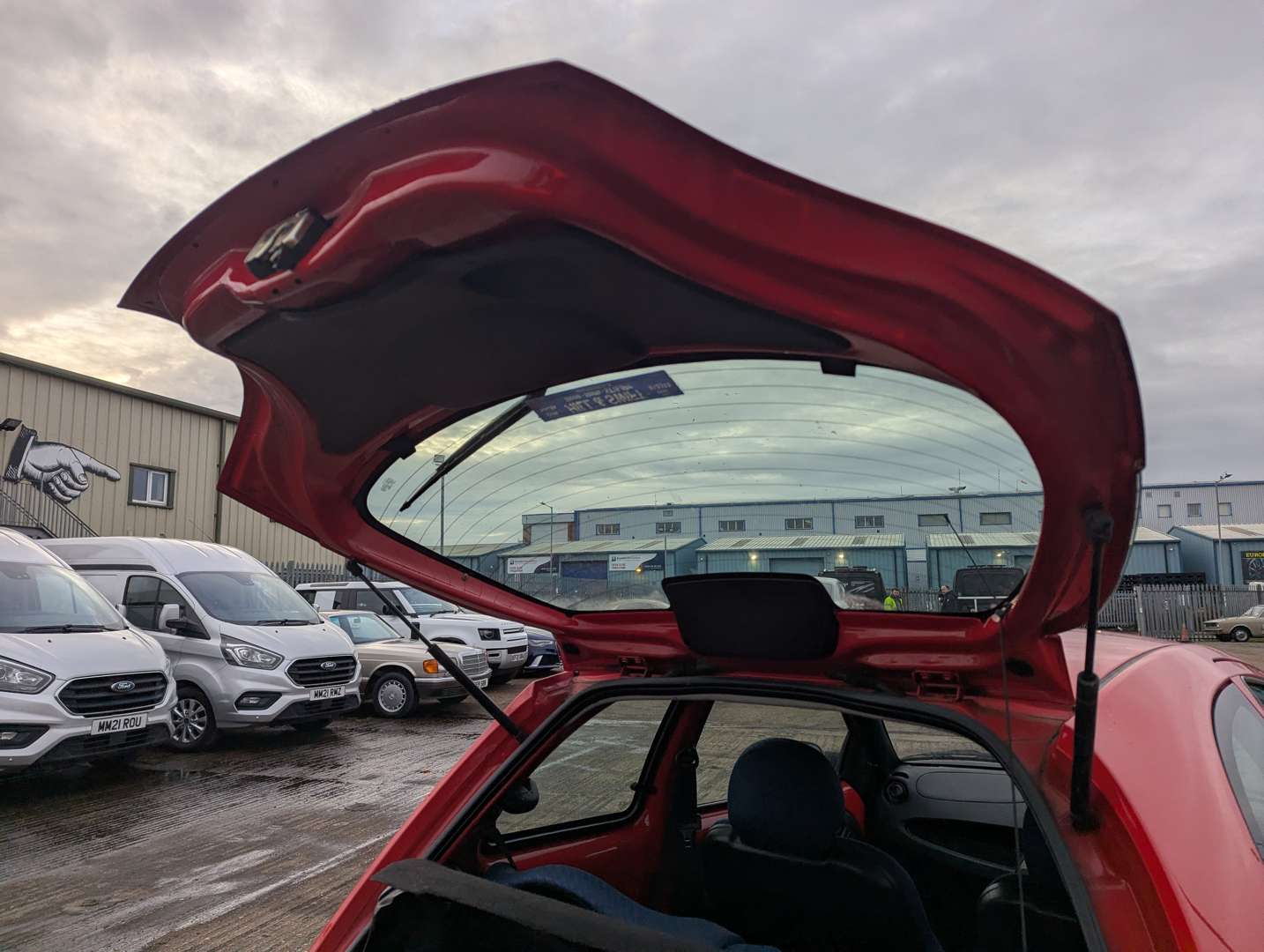 <p>2006 FORD KA DESIGN</p>